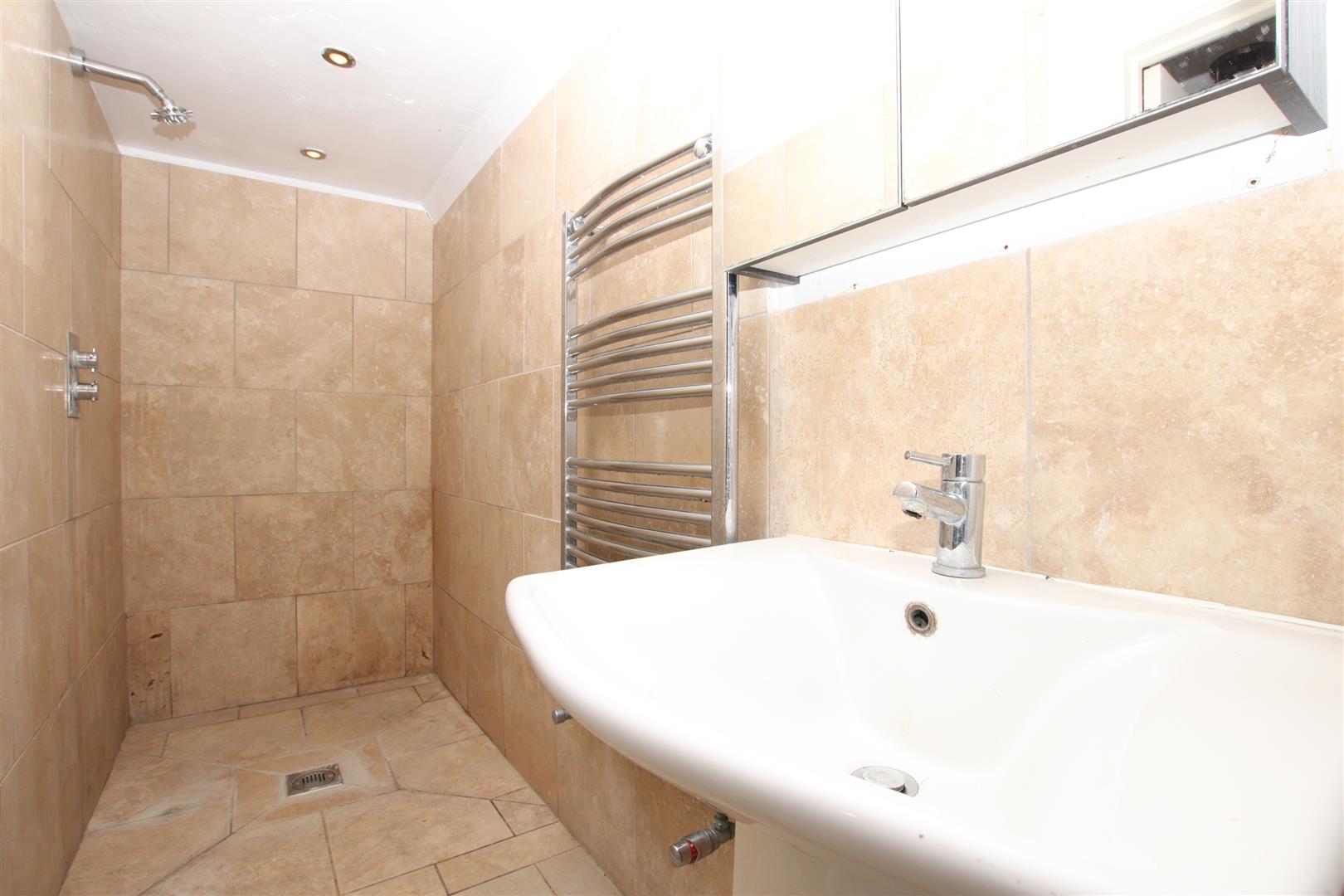 Walcot Parade, Walcot, BA1